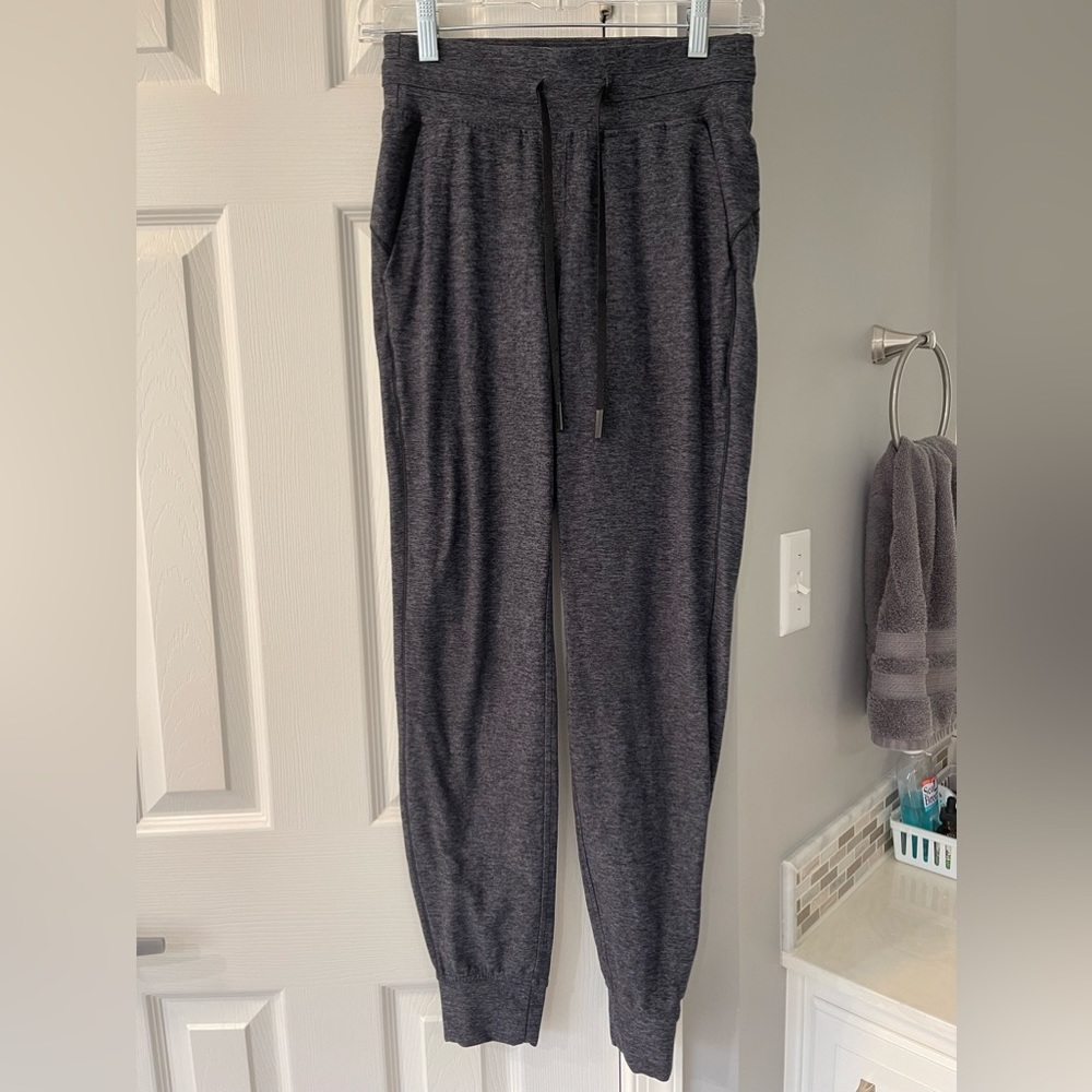lululemon ready to rulu joggers - Picture 4 of 7